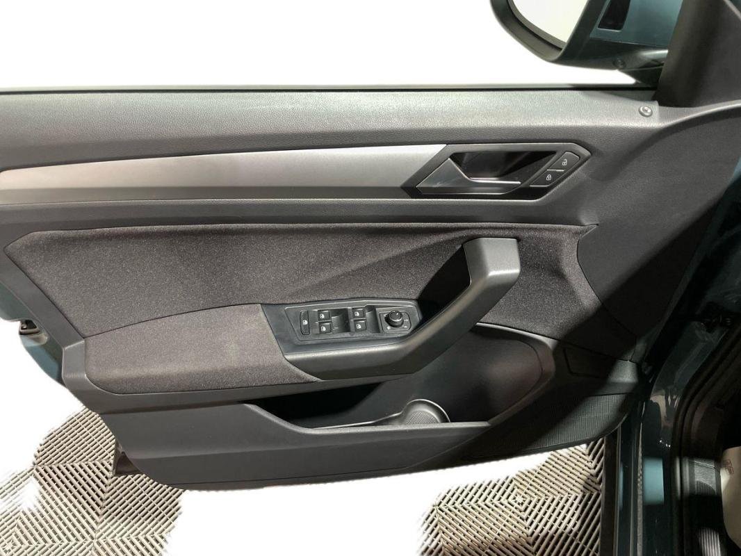 Volkswagen T-Roc - Photo 15