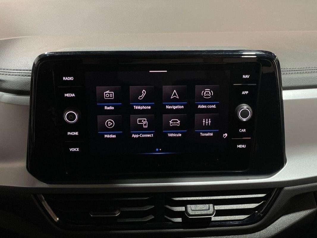 Volkswagen T-Roc - Photo 16