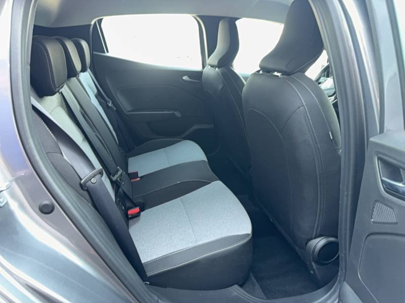 Renault Clio - Photo 21