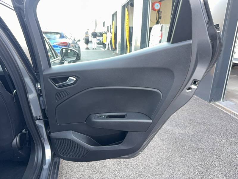 Renault Clio - Photo 22