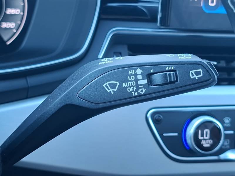 Audi A4 - Photo 13