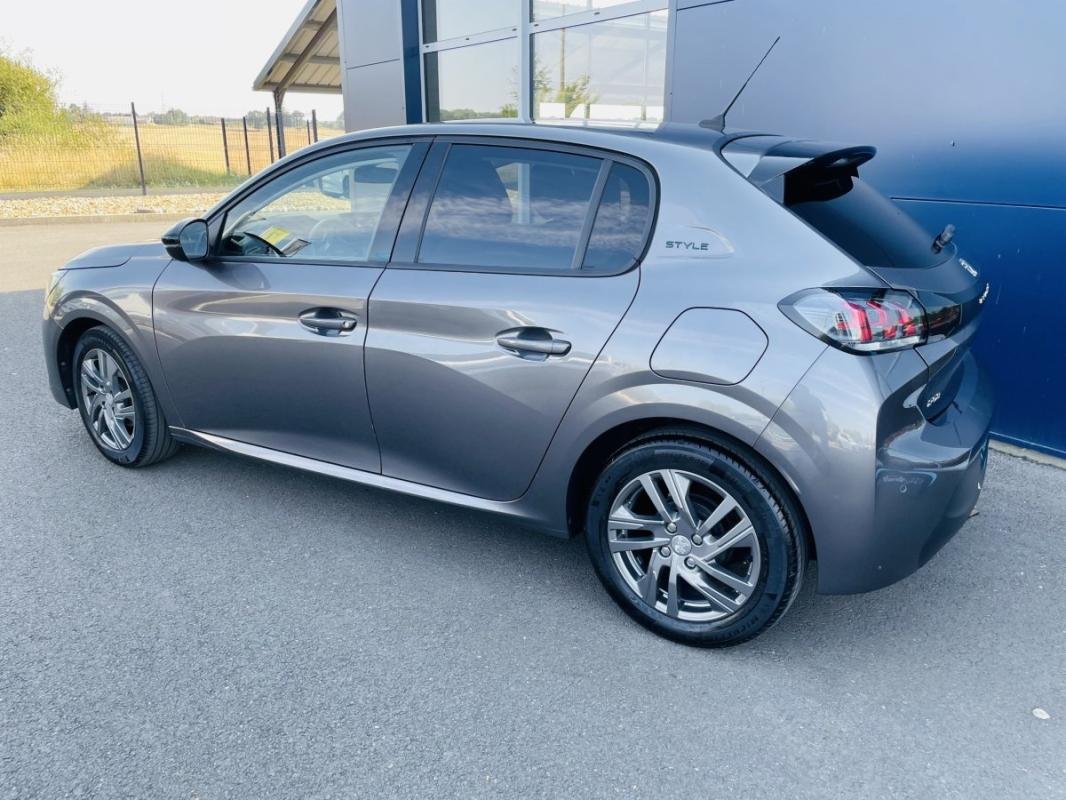 Peugeot 208 - Photo 13