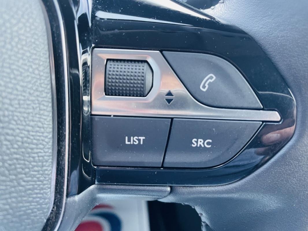 Peugeot 208 - Photo 29