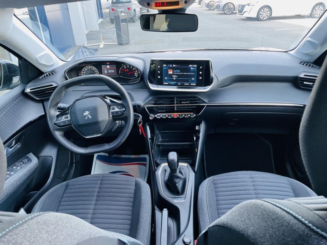 Peugeot 208 - Photo 9