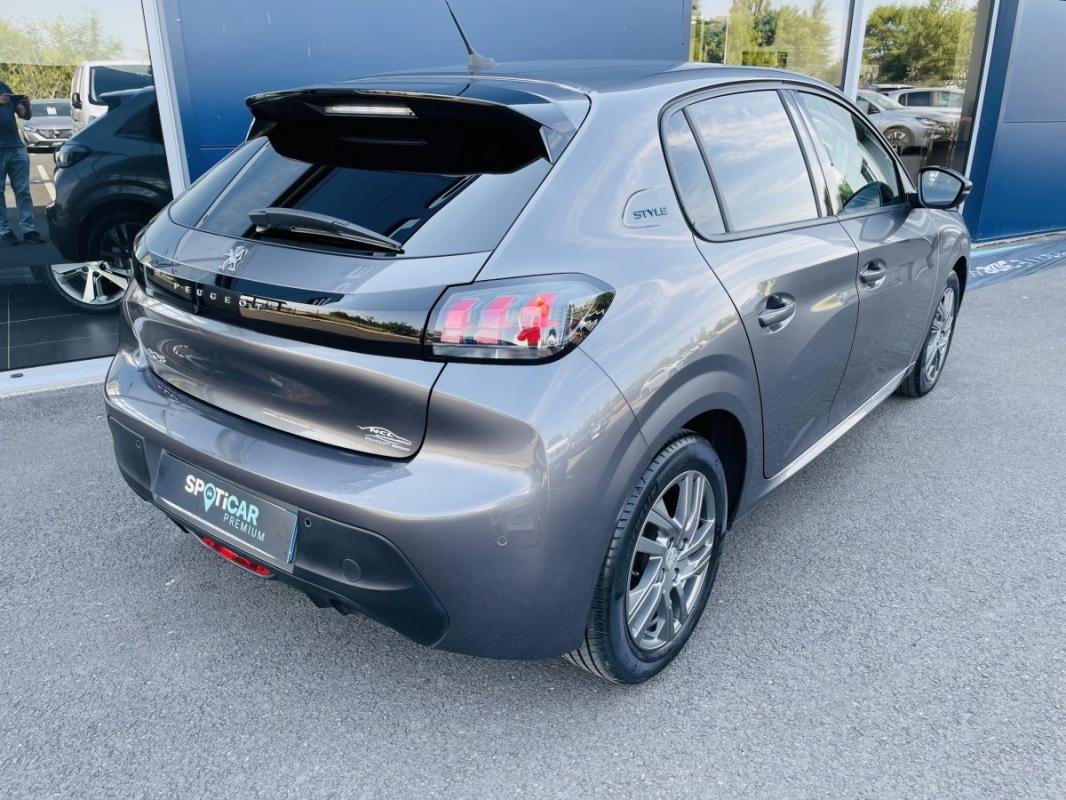 Peugeot 208 - Photo 10