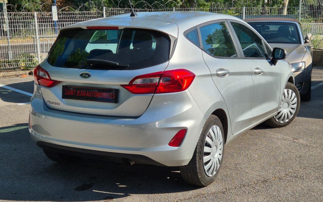 Ford Fiesta - Photo 4
