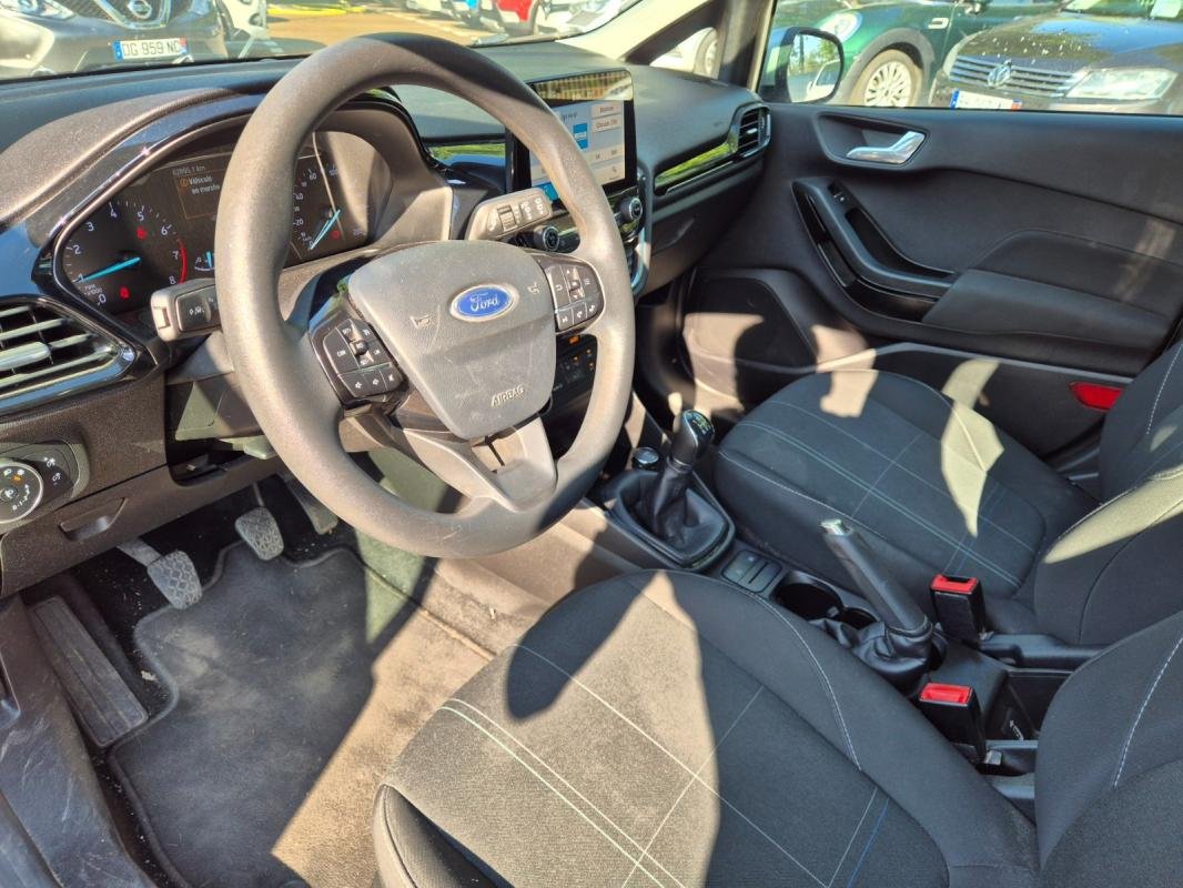 Ford Fiesta - Photo 5