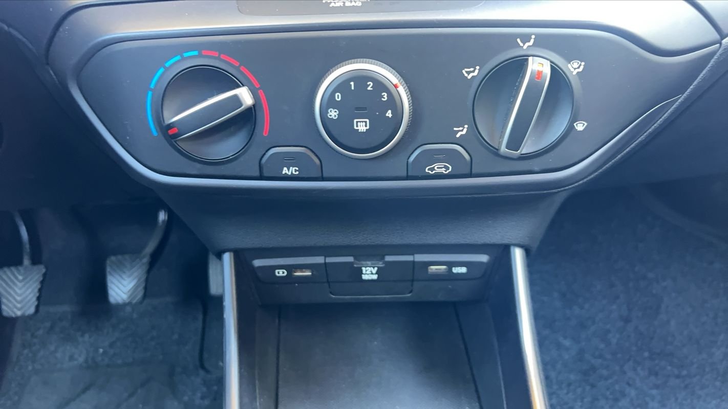 Hyundai i20 - Photo 13