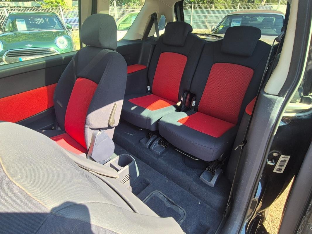 Peugeot 1007 - Photo 8