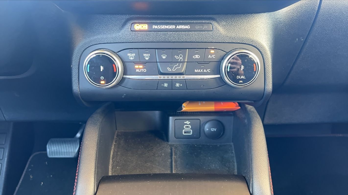 Ford Kuga - Photo 13