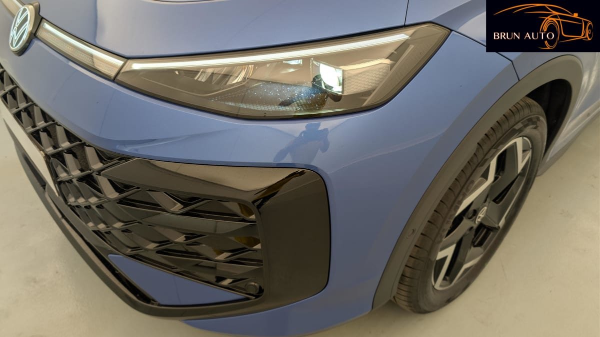 Volkswagen T-Roc - Photo 24
