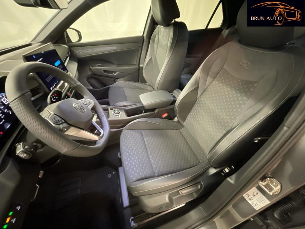 Volkswagen T-Roc - Photo 31