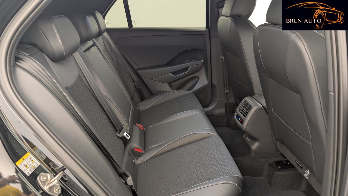 Volkswagen T-Roc - Photo 42