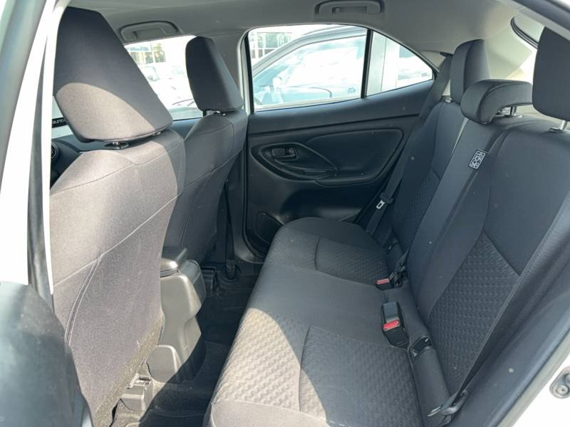 Toyota Yaris - Photo 13