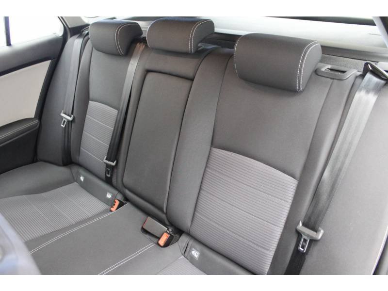 Toyota Avensis - Photo 11
