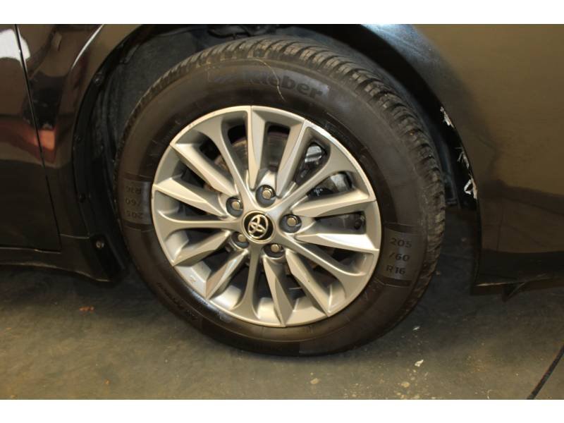 Toyota Avensis - Photo 20
