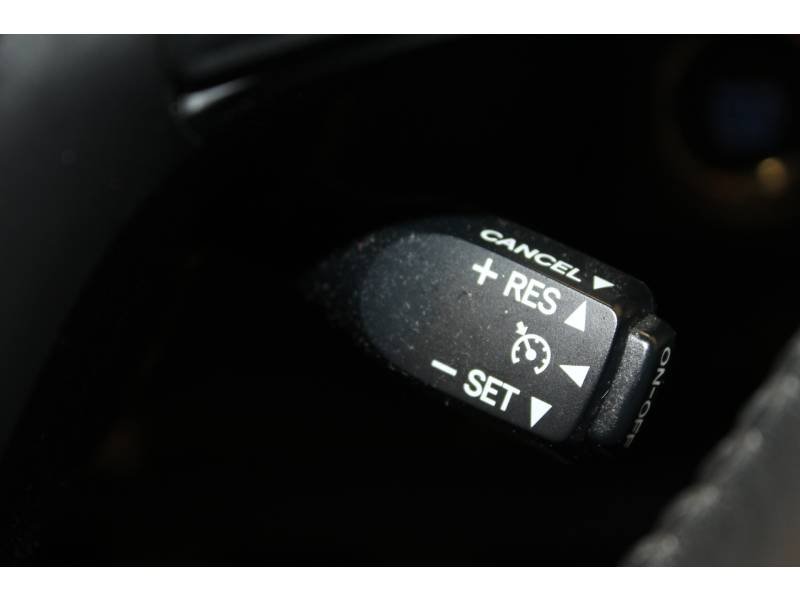 Toyota Avensis - Photo 25