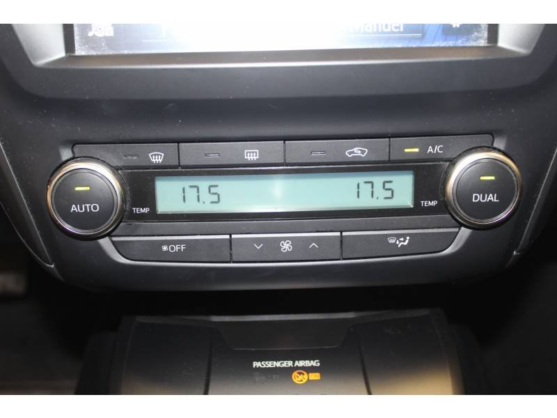 Toyota Avensis - Photo 33