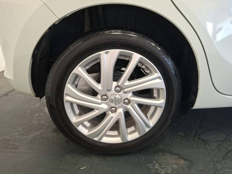 Suzuki Swift - Photo 11