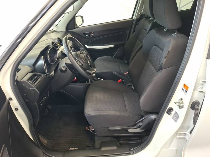 Suzuki Swift - Photo 13