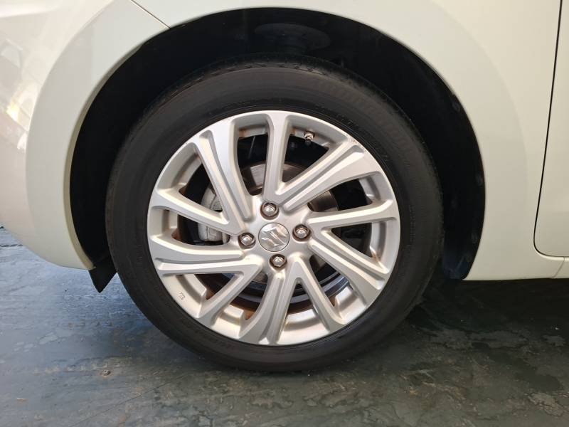Suzuki Swift - Photo 9