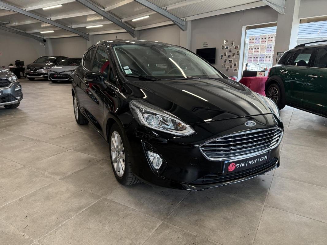 Ford Fiesta - Photo 2