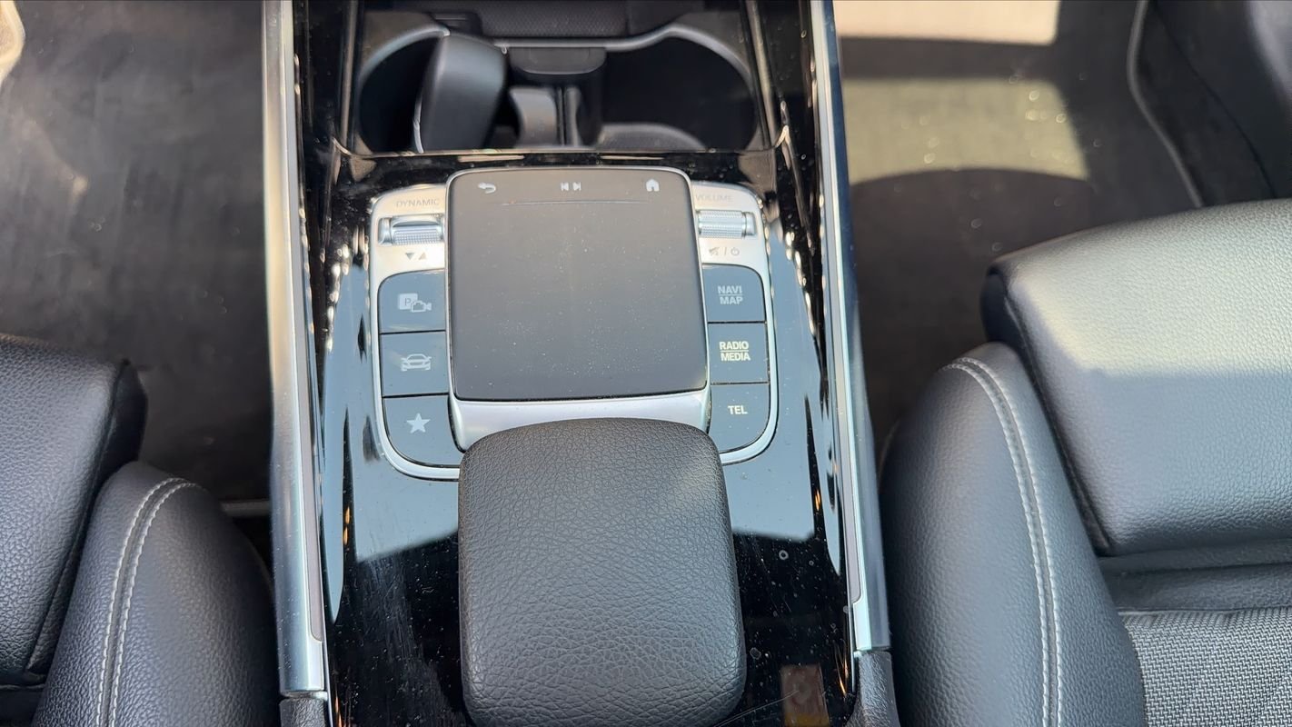 Mercedes GLB - Photo 28