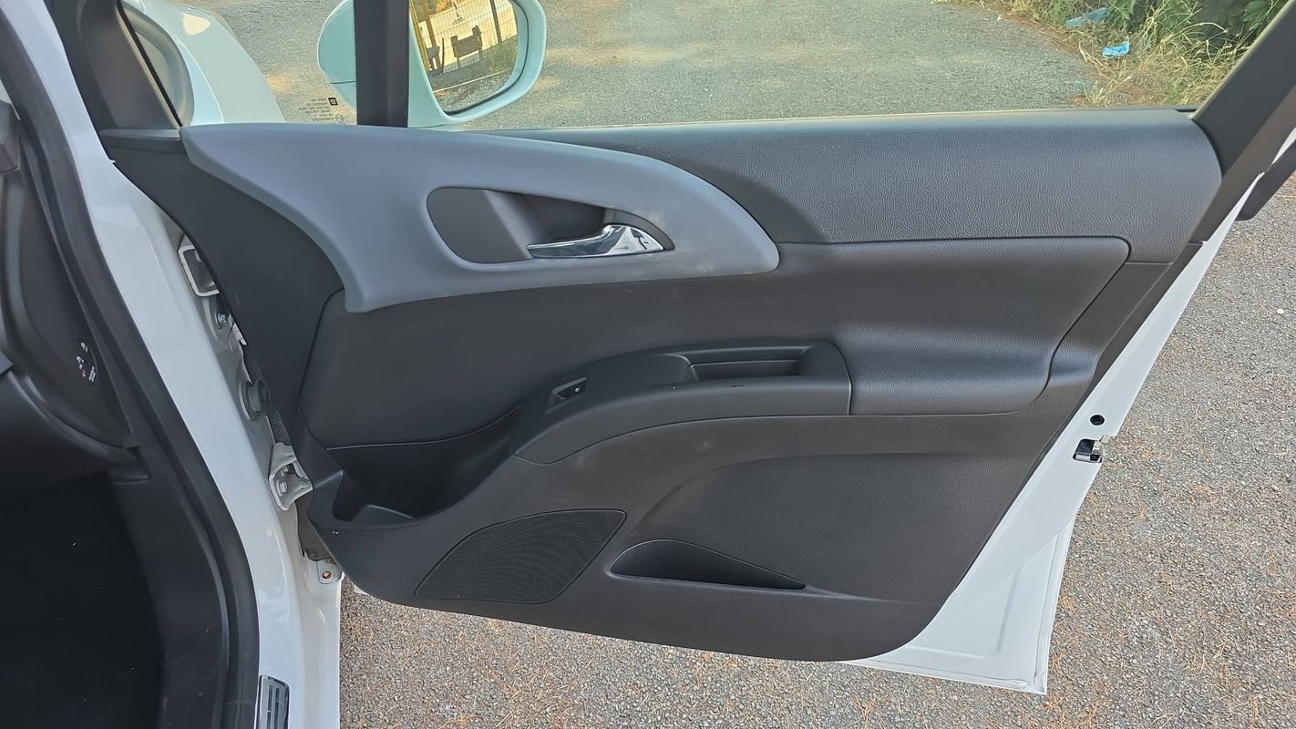 Opel Meriva - Photo 22