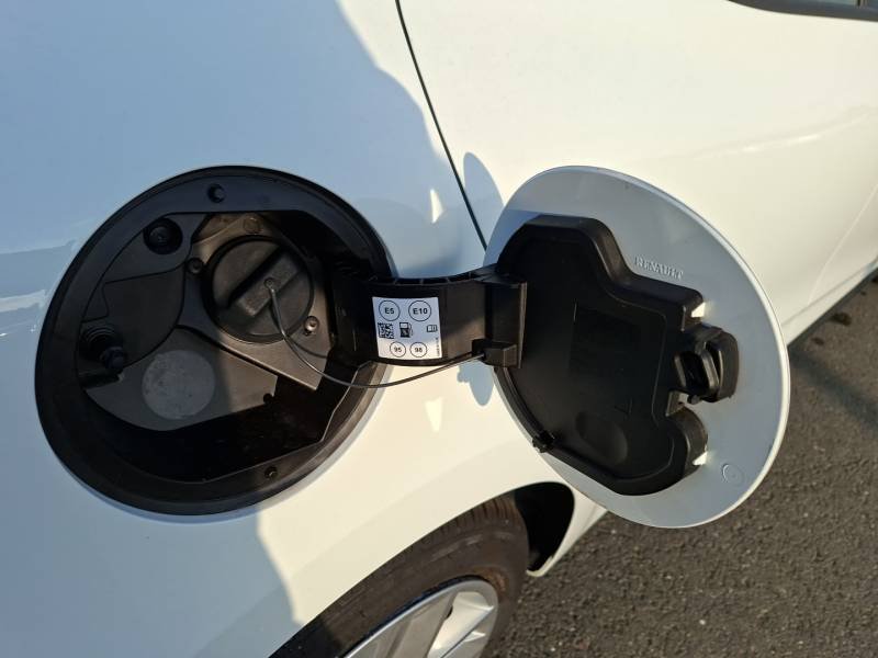Renault Clio - Photo 17