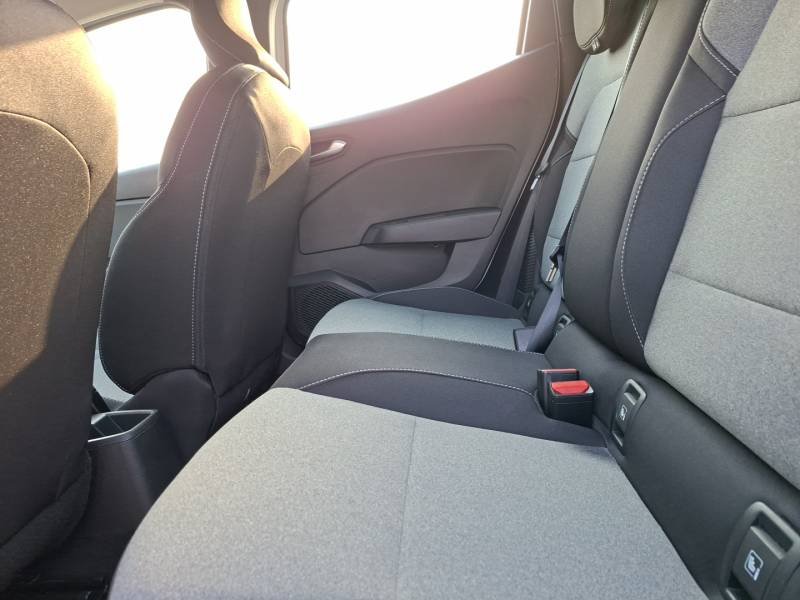 Renault Clio - Photo 23