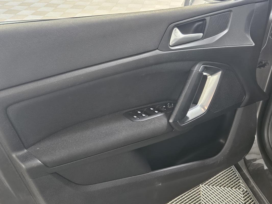 Peugeot 308 - Photo 17