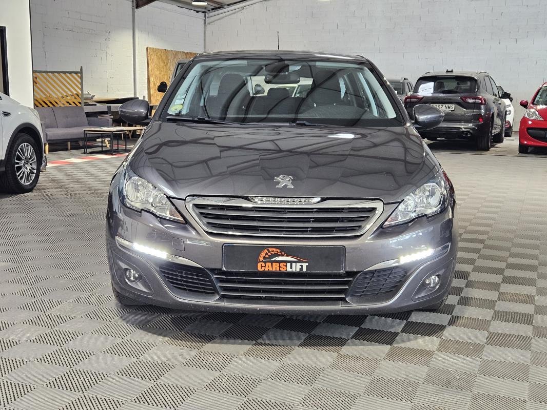 Peugeot 308 - Photo 2