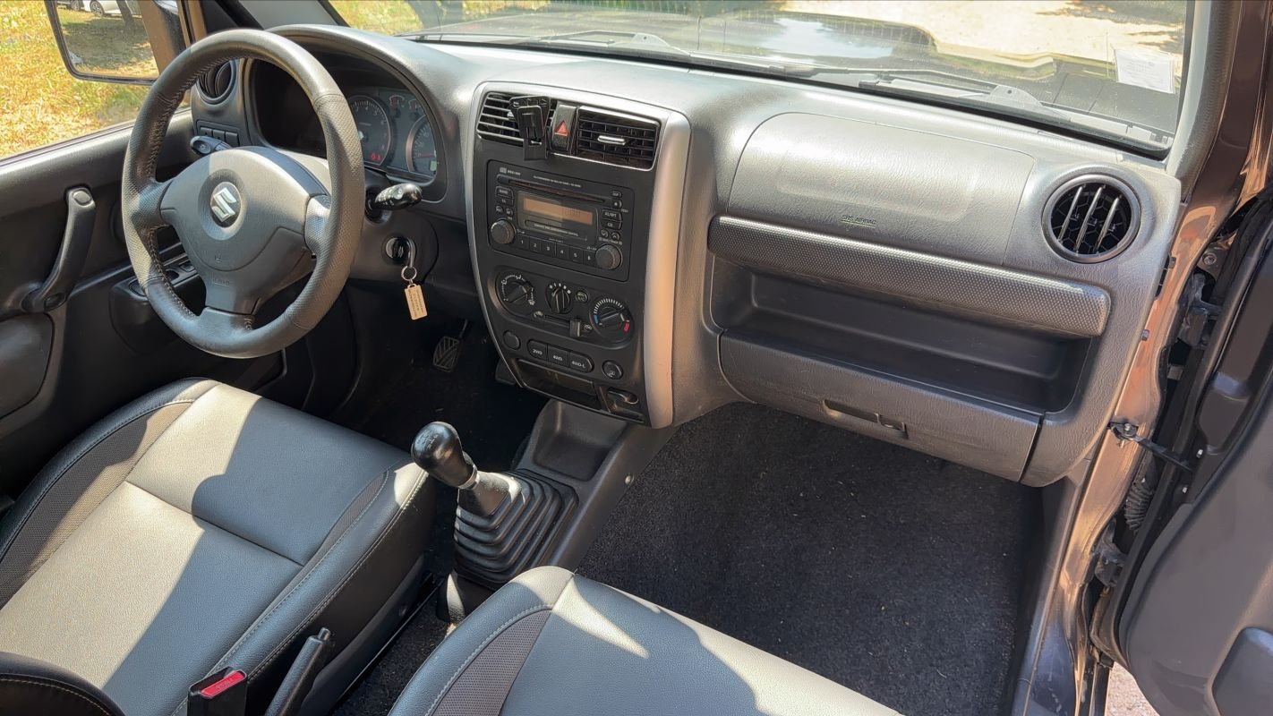 Suzuki Jimny - Photo 10