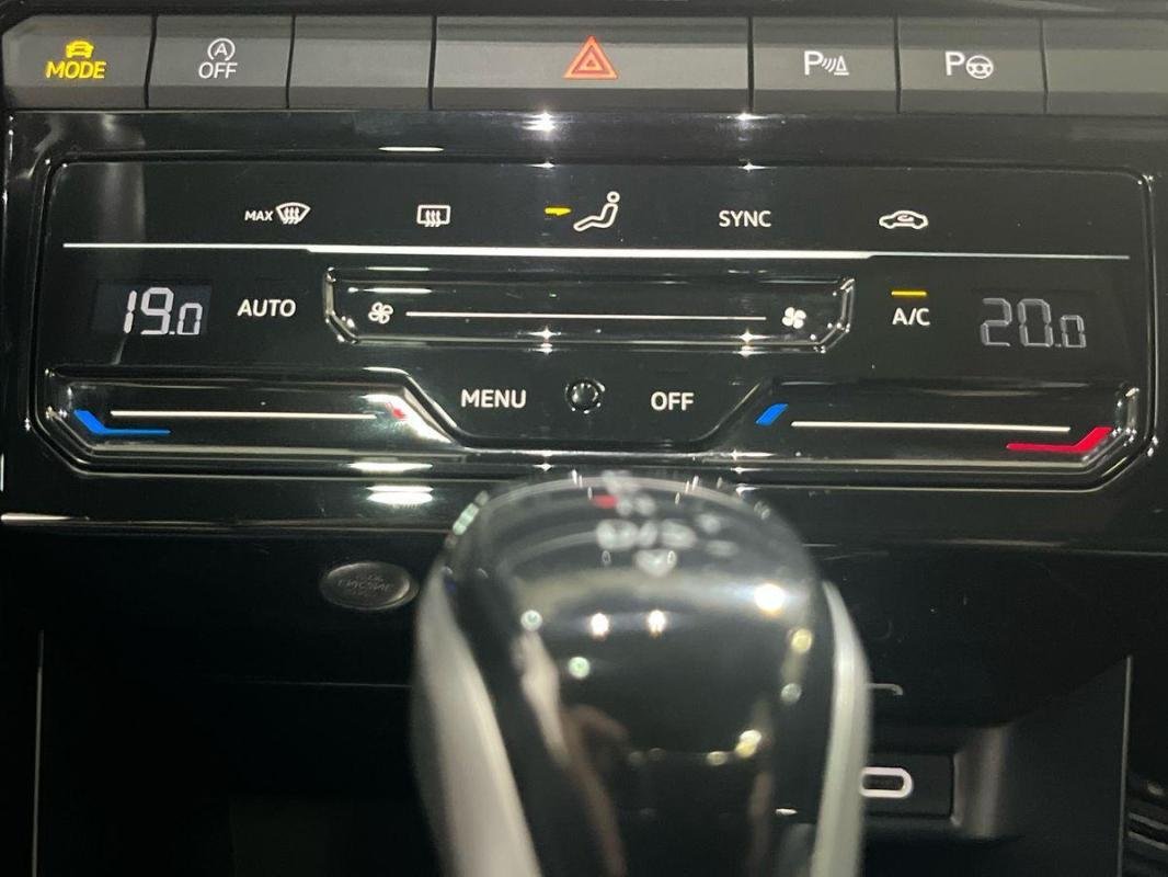 Volkswagen T-Roc - Photo 19
