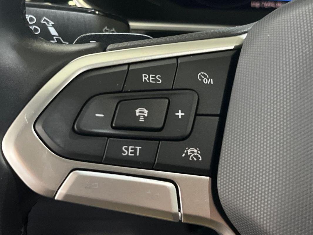 Volkswagen T-Roc - Photo 21
