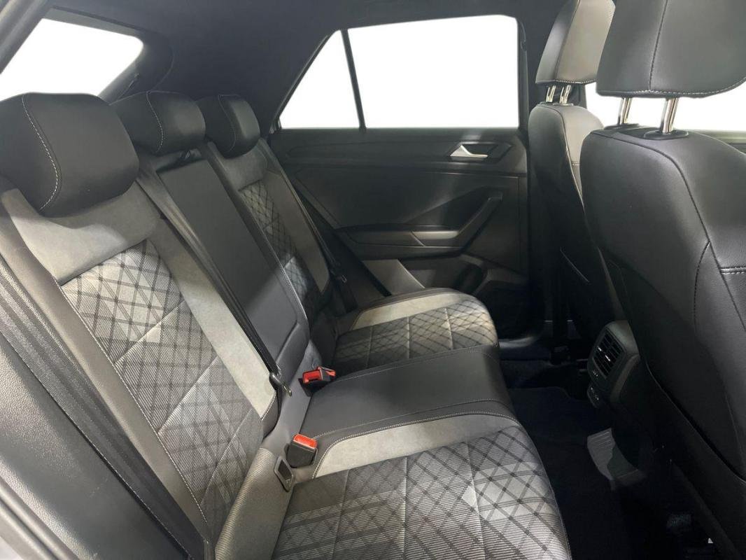 Volkswagen T-Roc - Photo 23