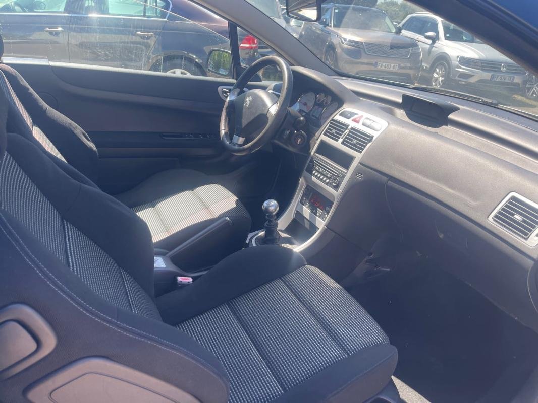 Peugeot 307 CC - Photo 17