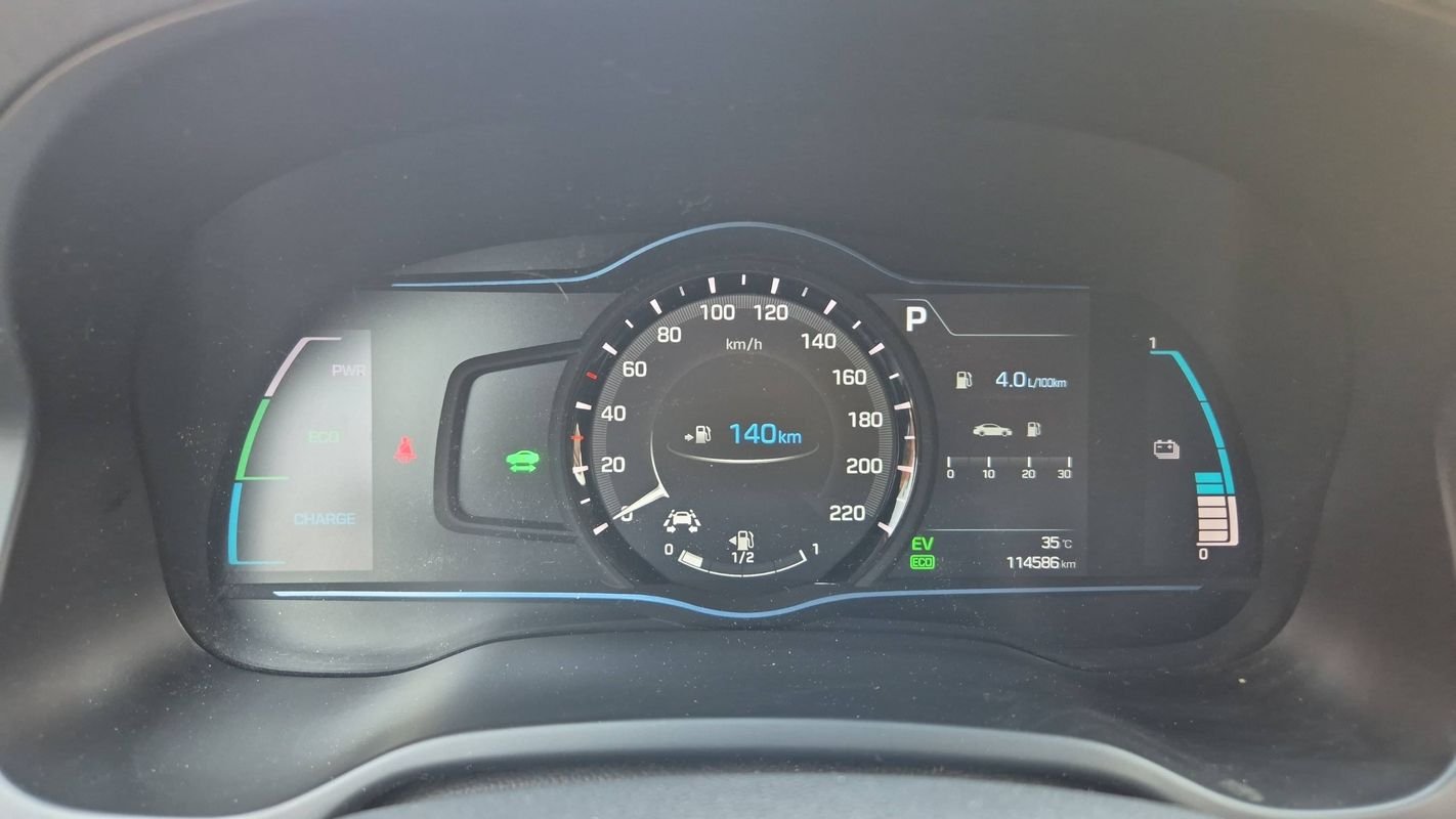 Hyundai Ioniq - Photo 12