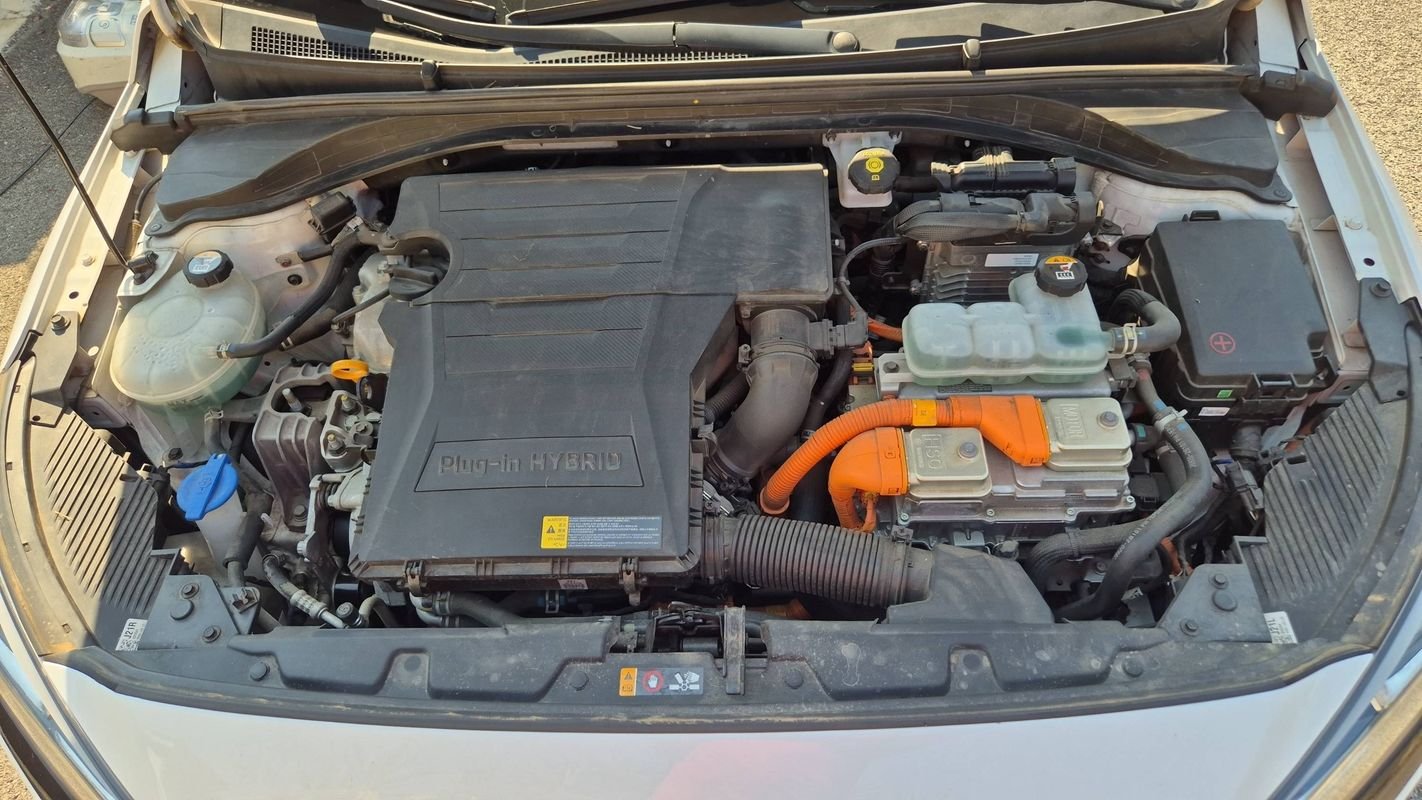 Hyundai Ioniq - Photo 15