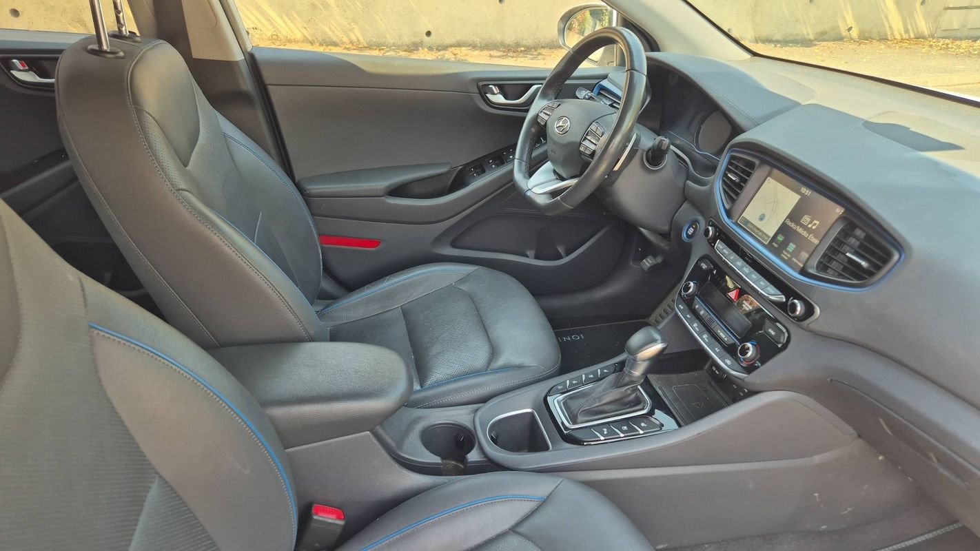 Hyundai Ioniq - Photo 26