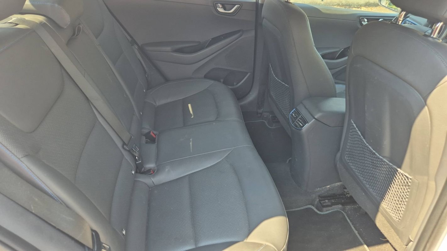 Hyundai Ioniq - Photo 28