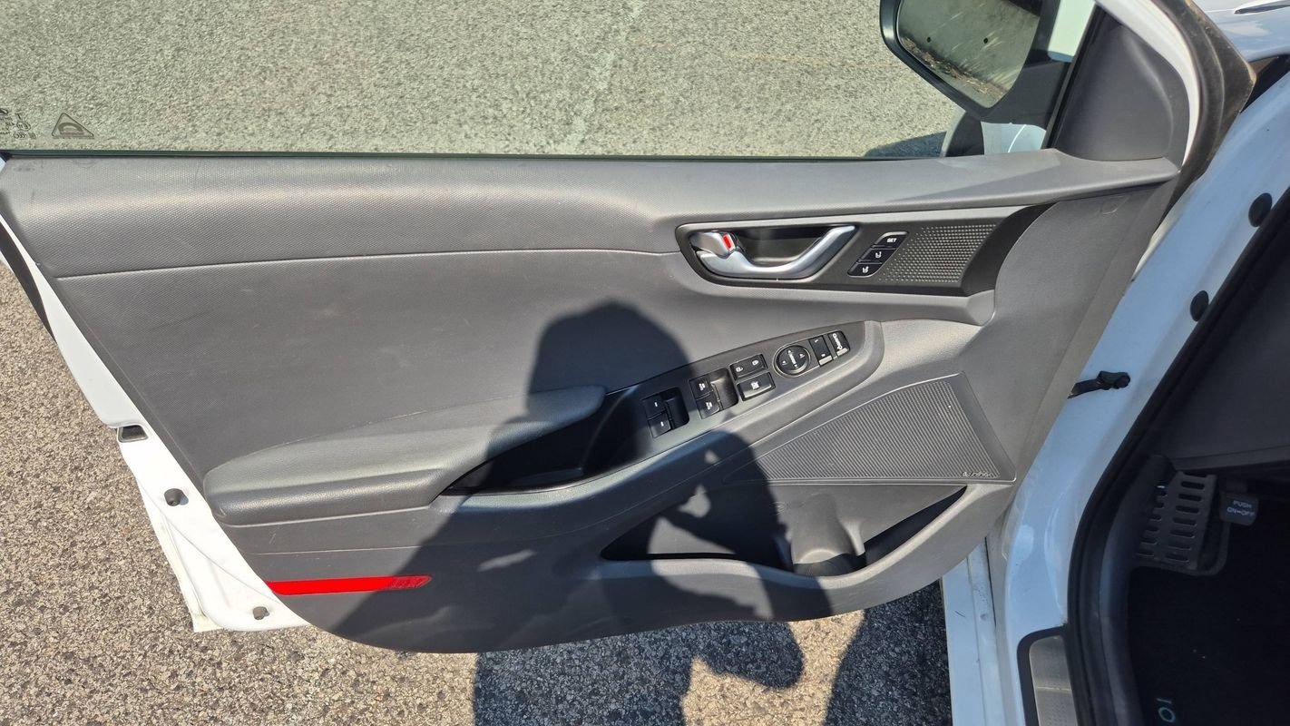 Hyundai Ioniq - Photo 7