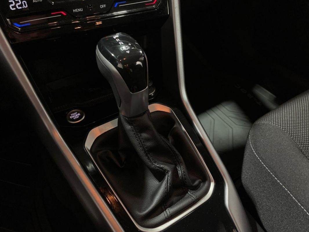 Volkswagen T-Roc - Photo 11