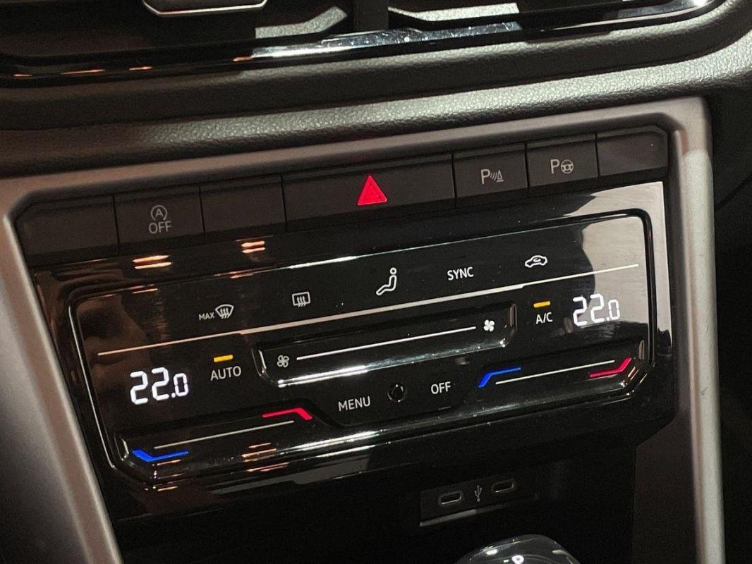 Volkswagen T-Roc - Photo 19