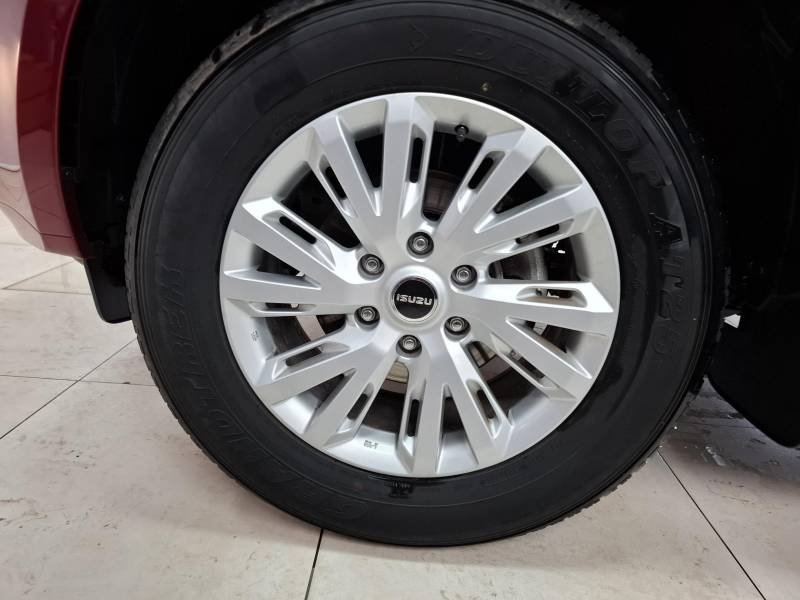 Isuzu D-max - Photo 9
