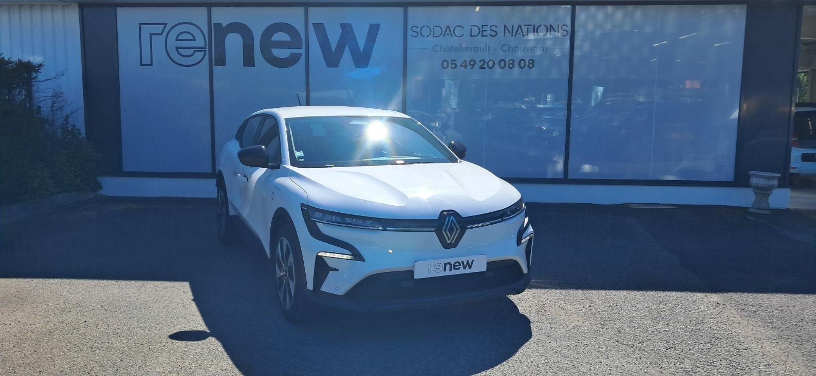 Renault Mégane E-TECH - Photo 1