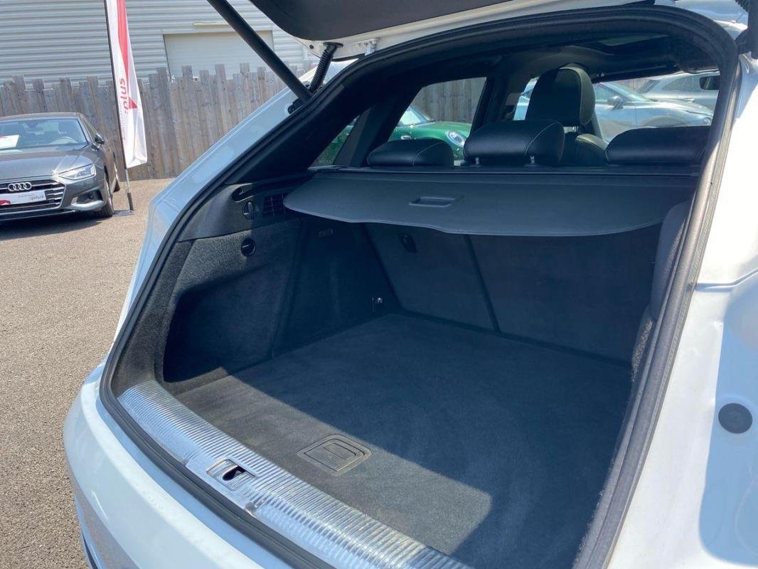 Audi Q3 - Photo 32