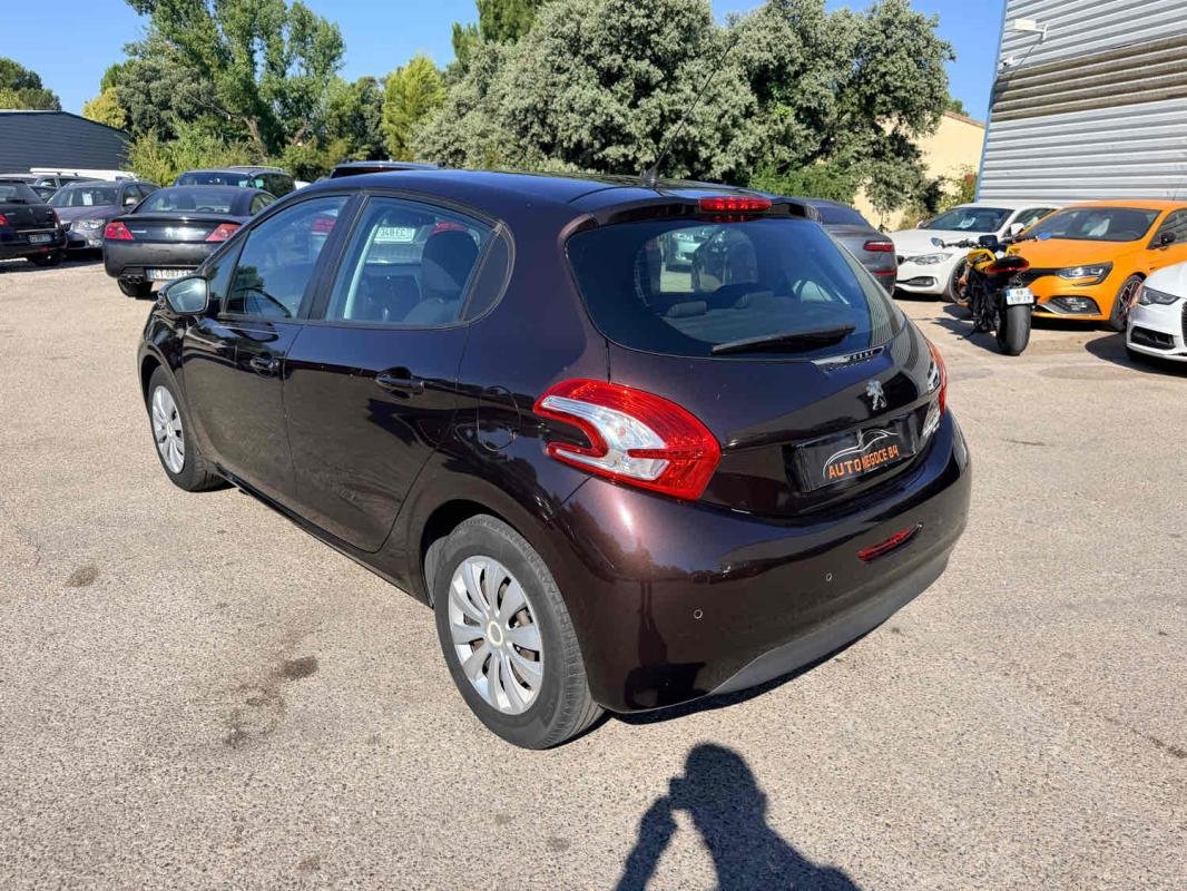 Peugeot 208 - Photo 4