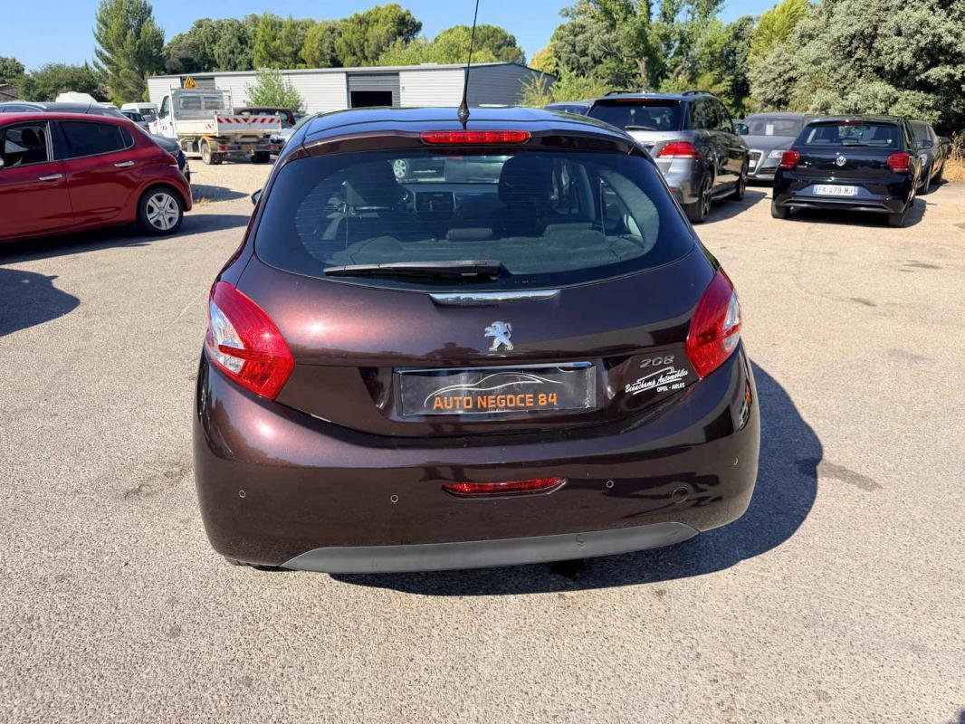 Peugeot 208 - Photo 5