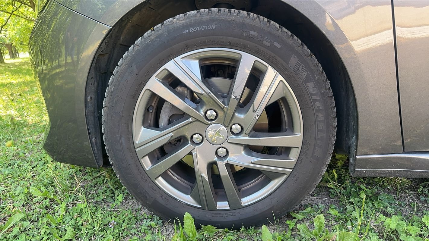 Peugeot 208 - Photo 18
